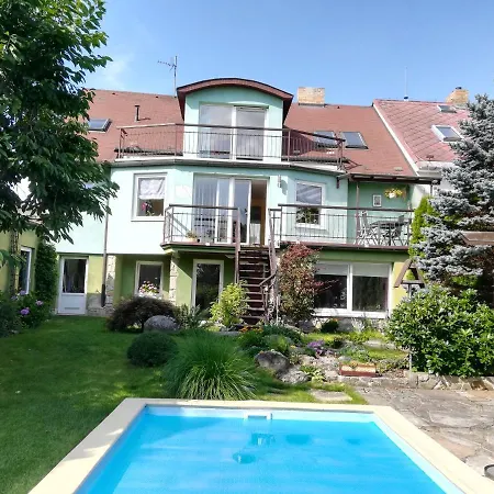 Homestay House 45 *